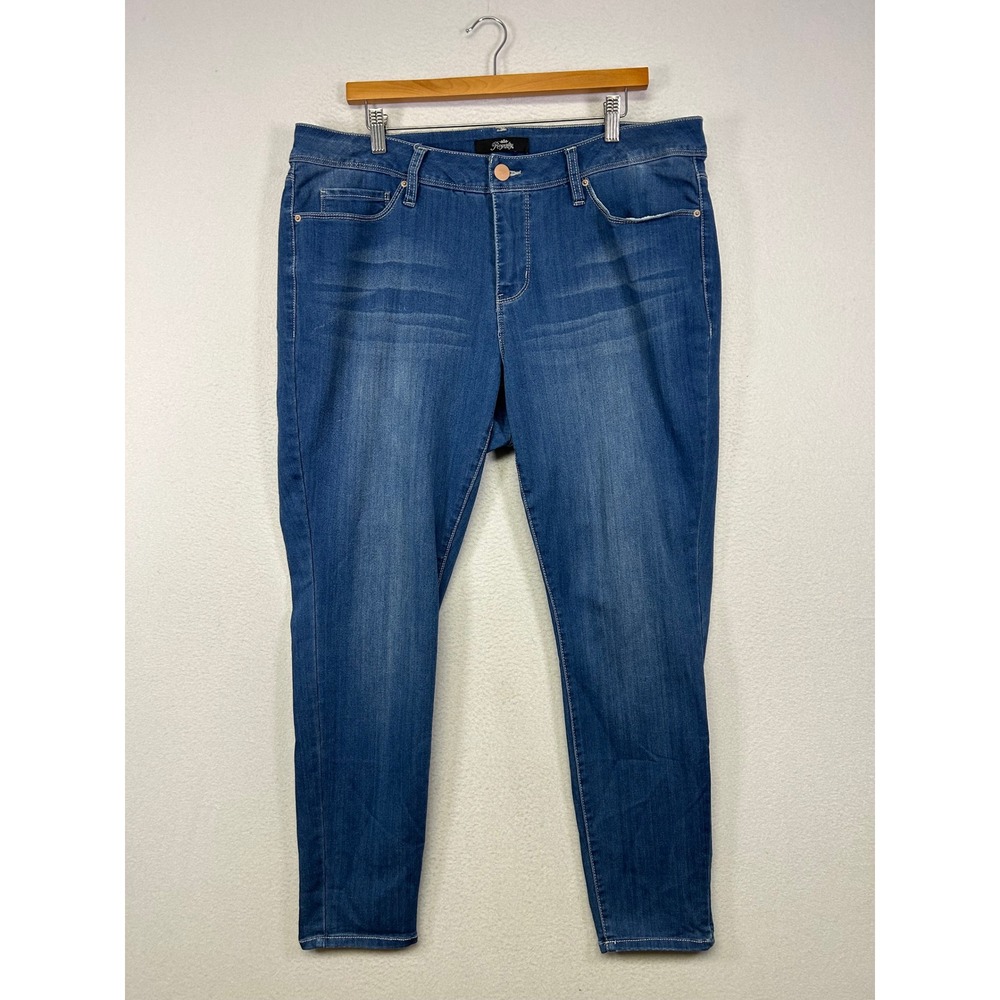 Classic Casual Royalty For Me Womens 18W Blue Skinny Mid Rise Stretch Jeans